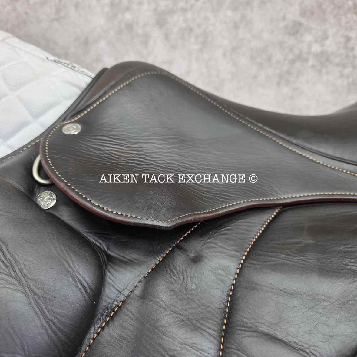 2015 Voltaire Stuttgart Jump Saddle, 17.5" Seat, 3AA Flap, Medium Wide Tree, PRO Panels, Full Buffalo Leather