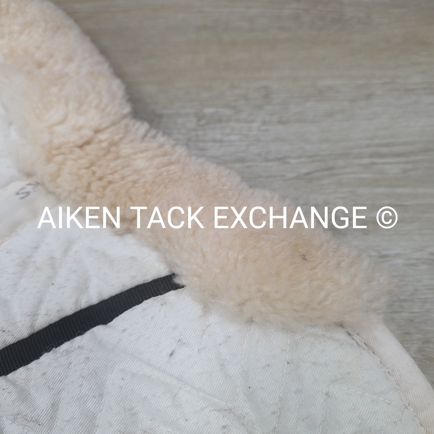 Fleeceworks FXK Rolled Edge Sheepskin Half Pad, Size Large