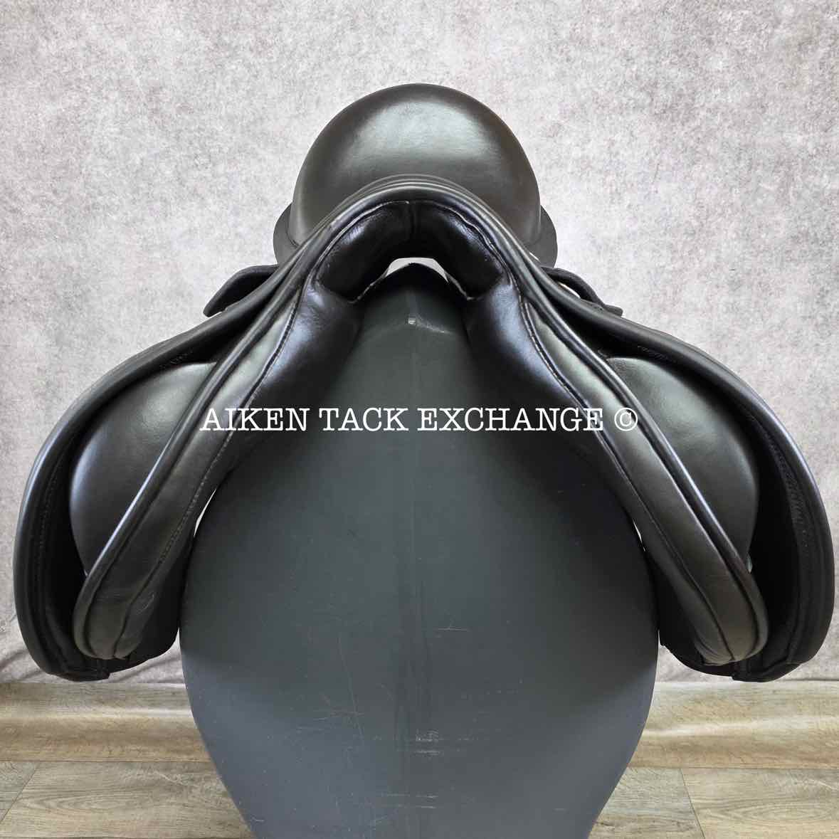 2013 Black Country Wexford Jump Saddle, 17.5" Seat, Medium Wide Tree, Wool Flocked Panels