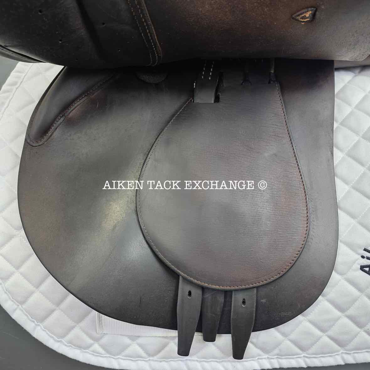 1999 Stackhouse Close Contact Jump Saddle, 17" Seat, Narrow Tree