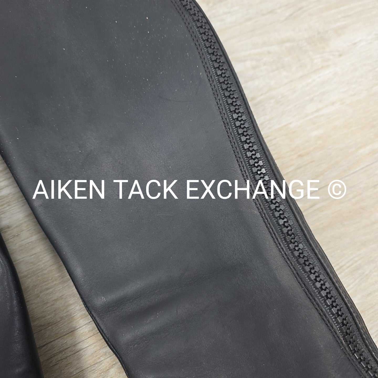 Ariat Close Contour Half Chaps, Size L S