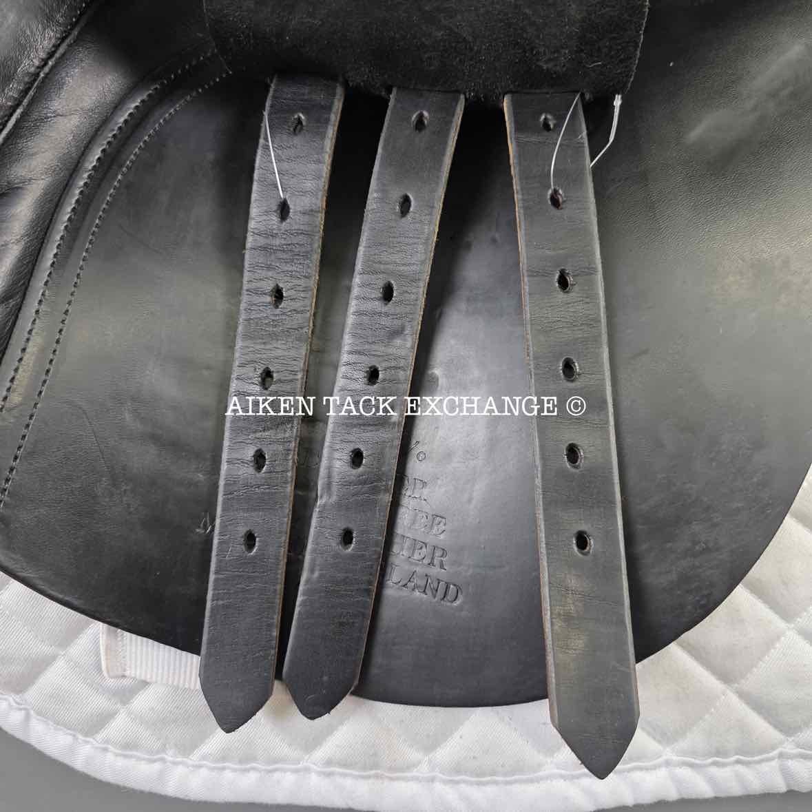 1999 County Eventer All Purpose Saddle, 17.5" Seat, Medium Tree, Wool Flocked Panels
