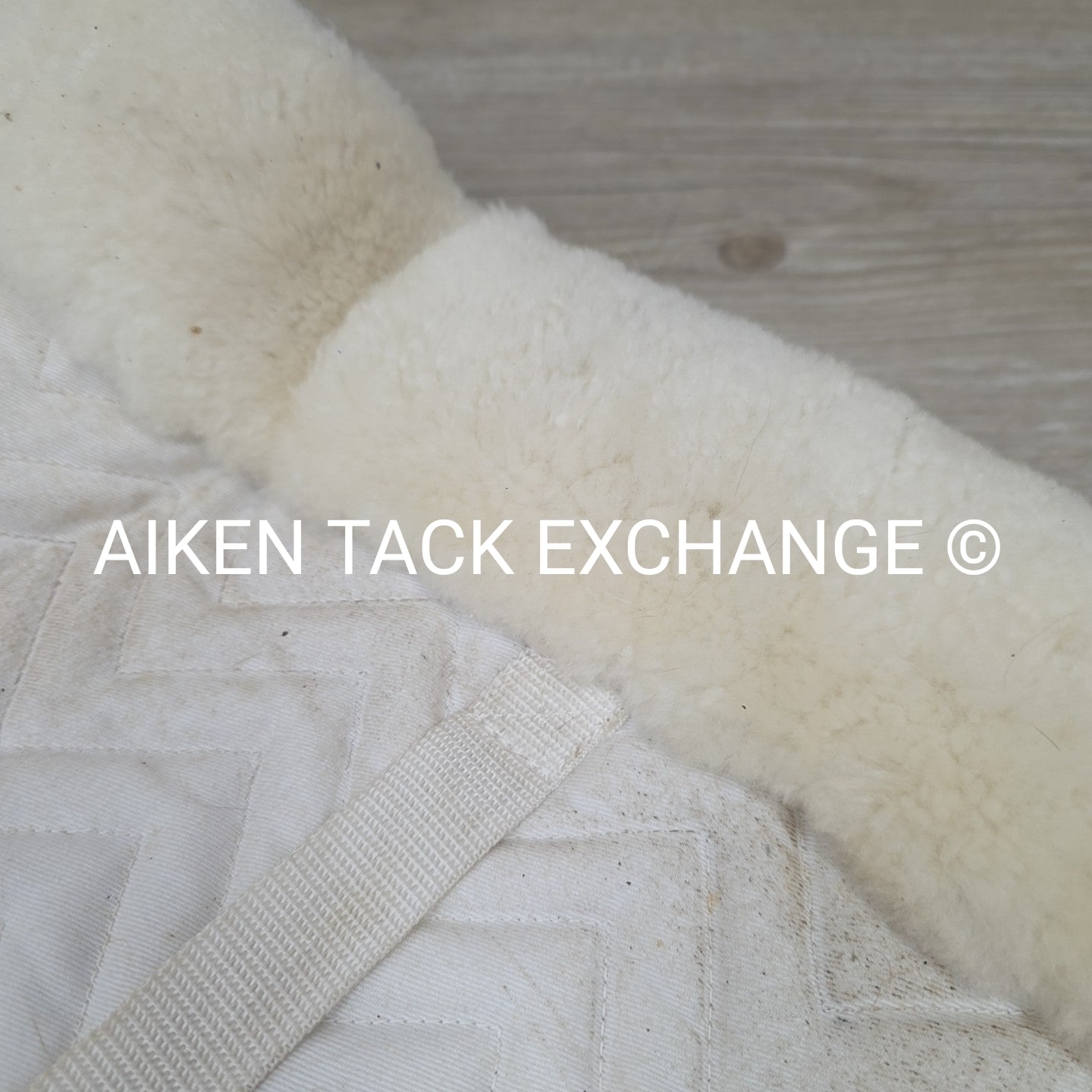 Fleeceworks Classic Dressage Pad with Full Sheepskin Trim, Large