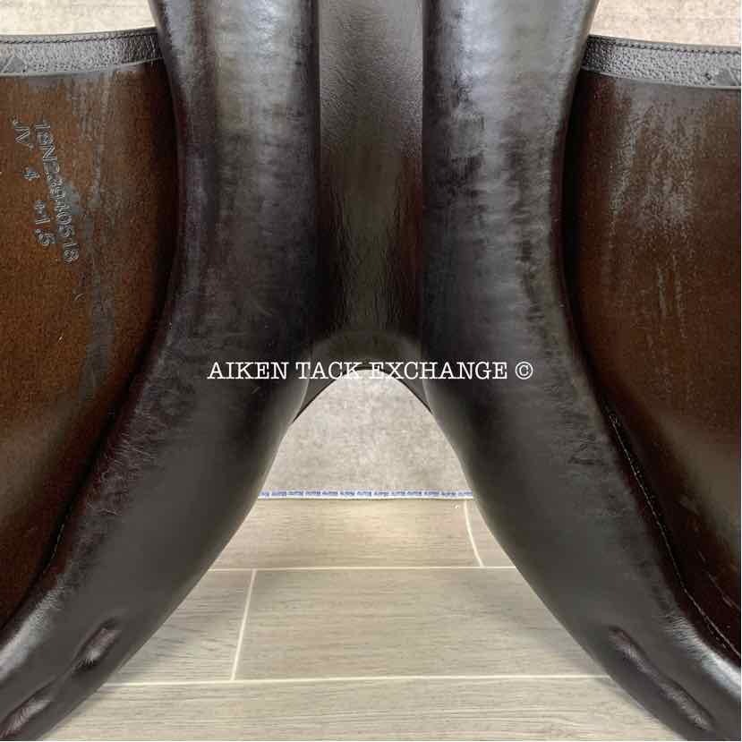 2018 Amerigo Vega Jump Saddle, 18" Seat, Medium Wide Tree, Wool Flocked Panels