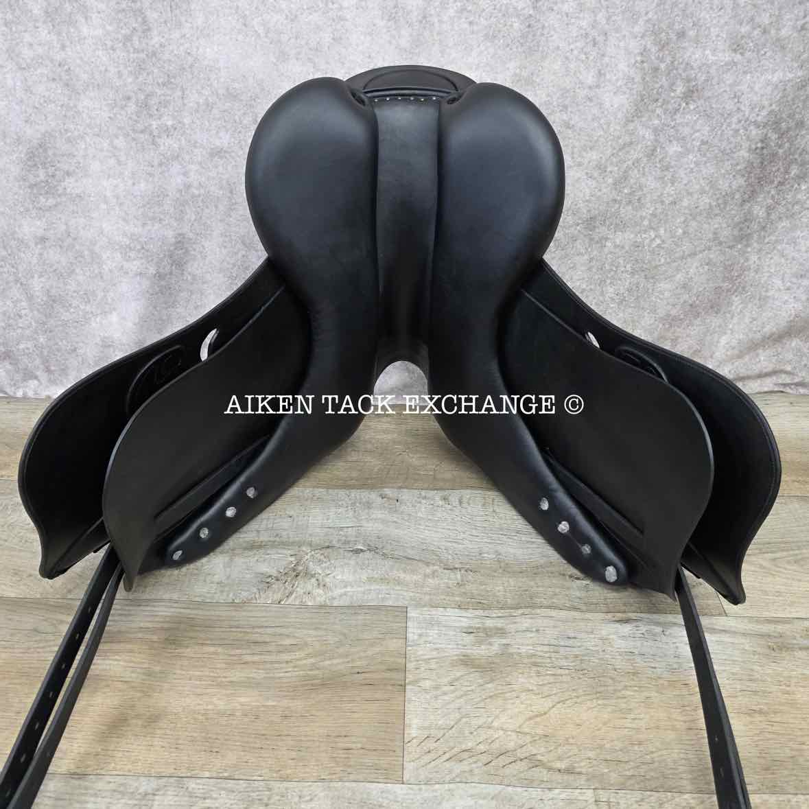 2014 Bruno Delgrange Syracuse Dressage Saddle, 17" Seat, 3S Flap, Medium Wide Tree, Foam Panels