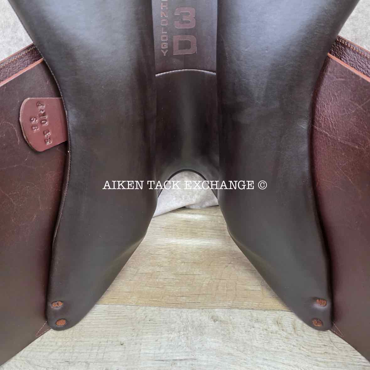 2025 Devoucoux Biarritz O Close Contact Jump Saddle, 16.5" Seat, 1 Flap, Medium Tree, D3D Panels, Full Buffalo Leather