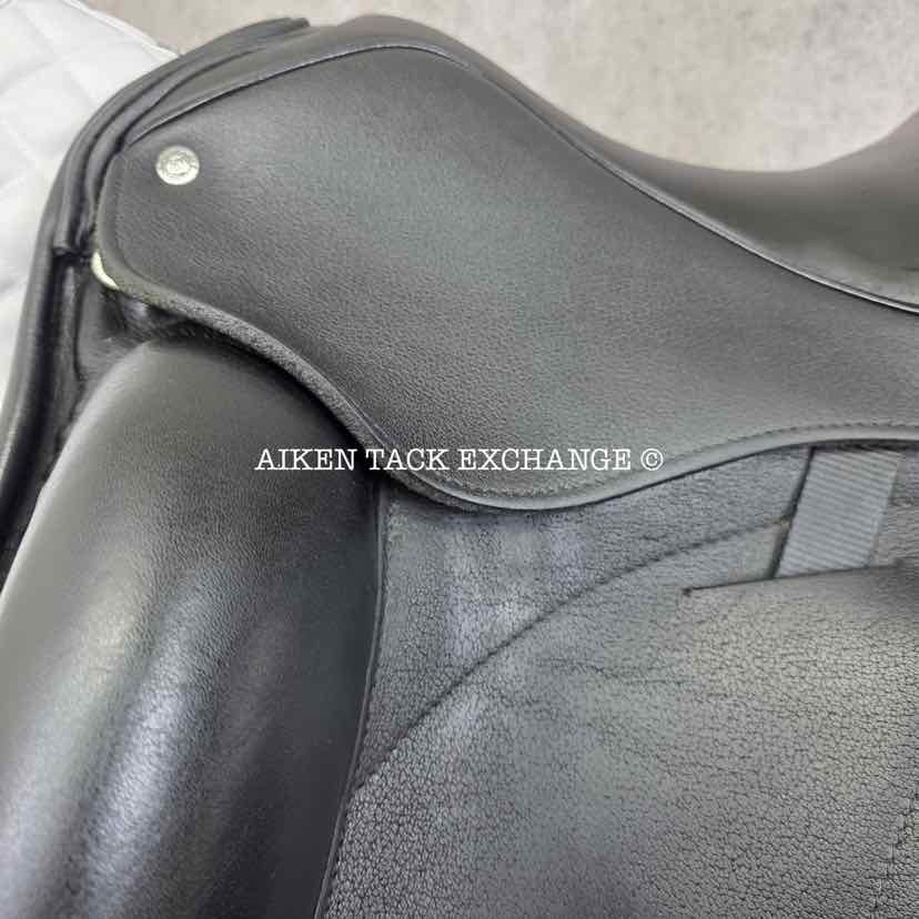 **SOLD** 2018 Custom Saddlery Icon Coda W Monoflap Dressage Saddle, 17.5" Seat, Adjustable Tree, Wool Flocked Panels