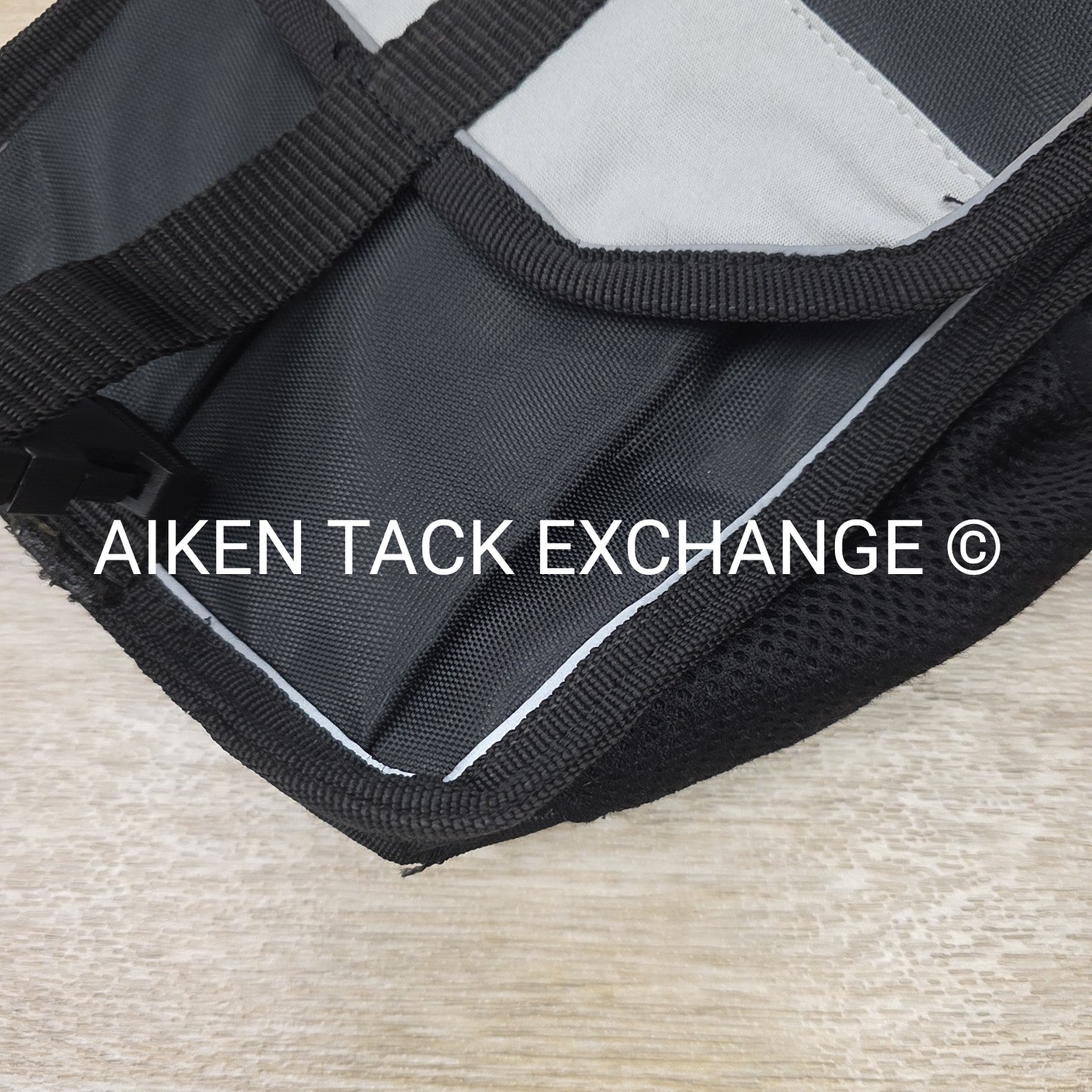 Majestic Ally Nylon Insulated Multi-Compartment Saddle Bag for Horn