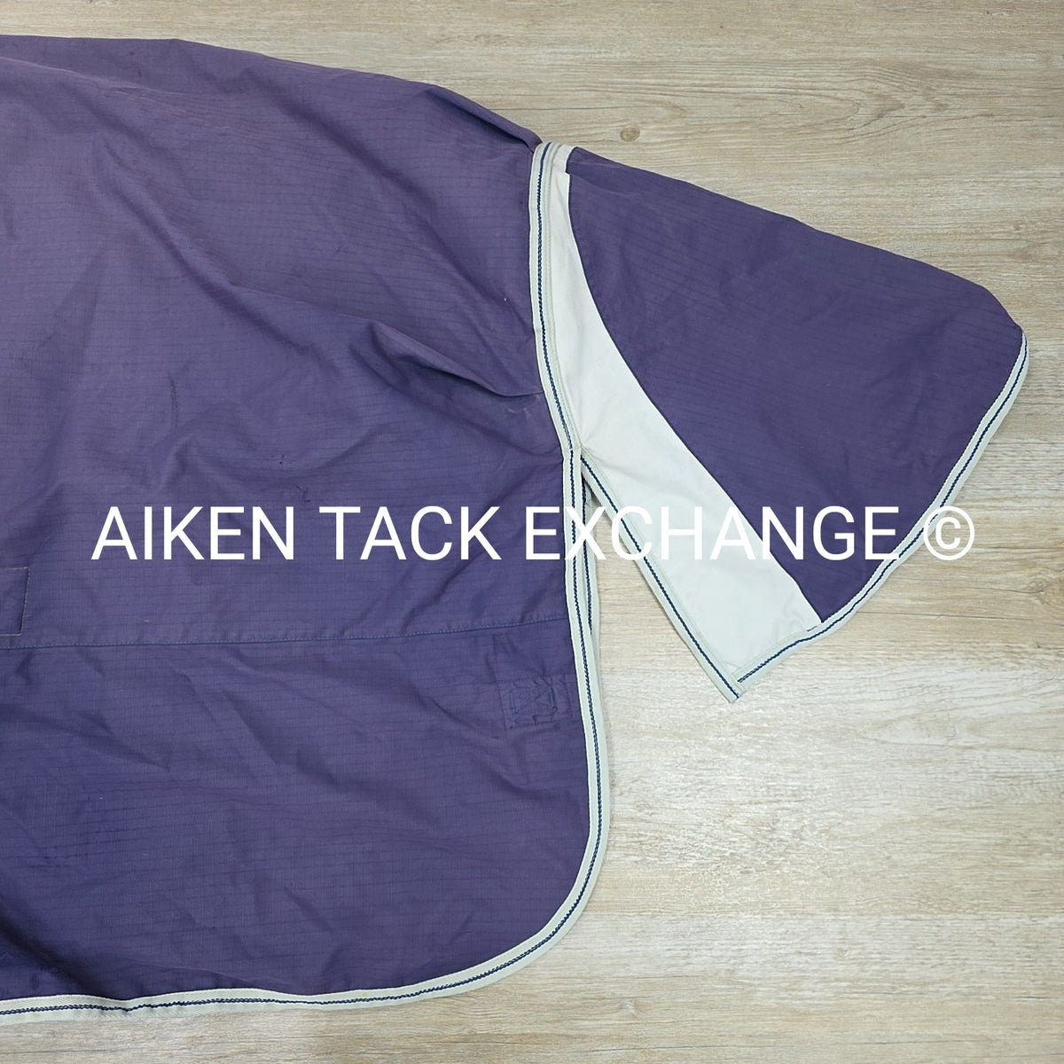 Weatherbeeta Landa High Neck Medium Weight Turnout Blanket, Size 81"