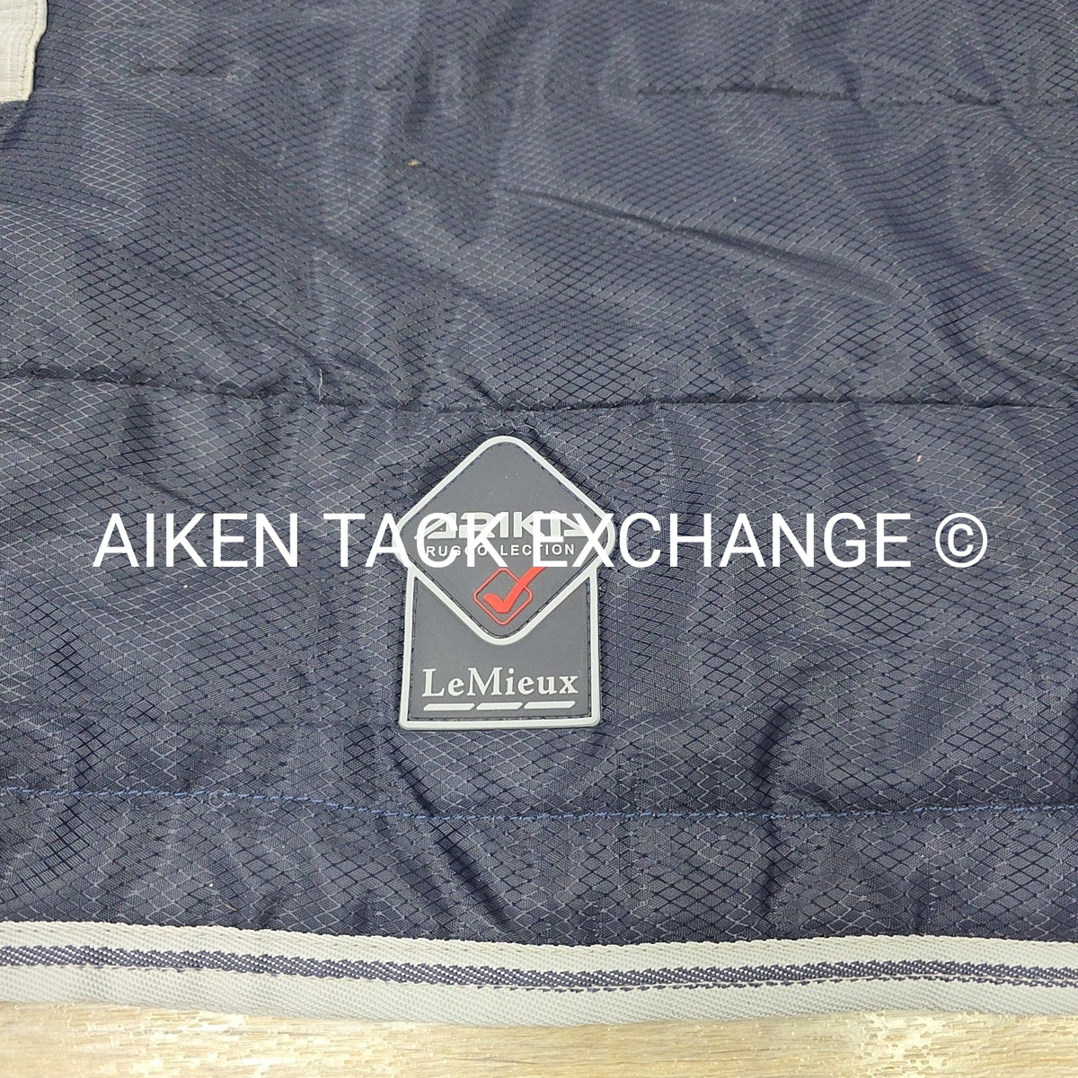 LeMieux Arika 100g fil Stable-Tek Rug, Size 81"