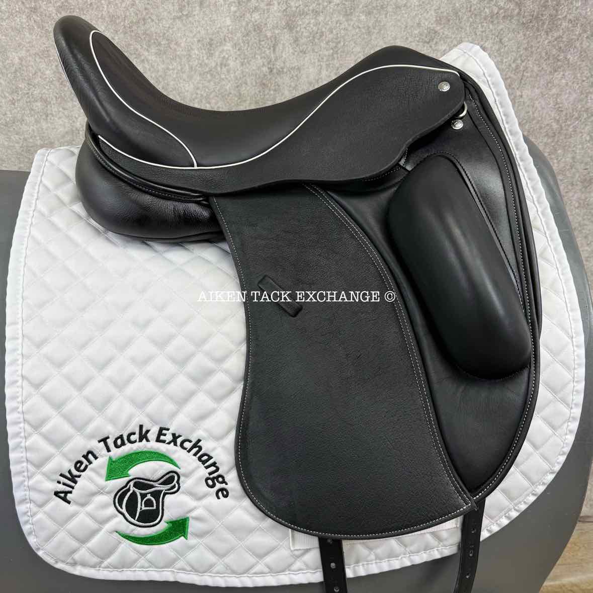 2023 Custom Saddlery Wolfgang Solo MKII Monoflap Dressage Saddle, 17.5" Seat, Adjustable Tree, Wool Flocked Panels