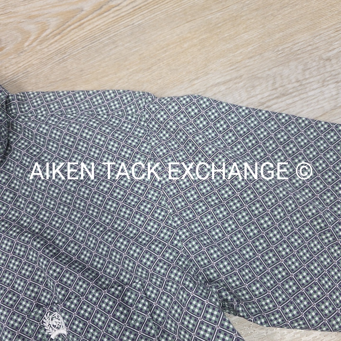 Cinch Long Sleeve Button Up Shirt, Size Small