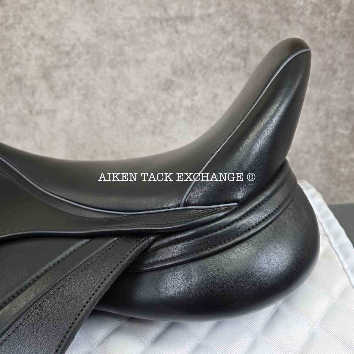 2022 Aviar Rook 2.0 Monoflap Dressage Saddle, 18" Seat, Adjustable Tree, Foam Panels