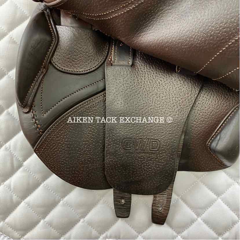 2017 CWD SE10 Close Contact Jump Saddle, 15.5" Seat, 1K Flap, MW/W Tree, Foam Panels, Full Buffalo Leather