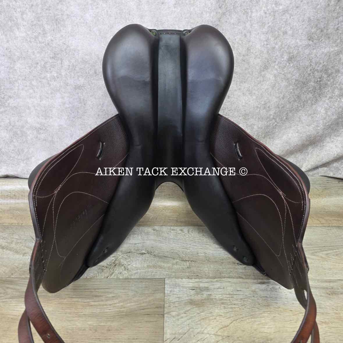 2012 Devoucoux Chiberta Monoflap Jump Saddle, 18" Seat, Medium Wide Tree, 3AR Flap, Foam Panels, Full Buffalo Leather