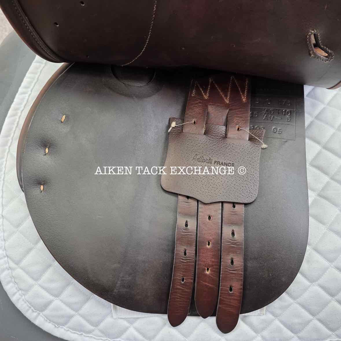 2005 Antares Close Contact Jump Saddle, 17.5" Seat - 3 Flap, Medium Wide Tree, Foam Panels, Full Buffalo Leather