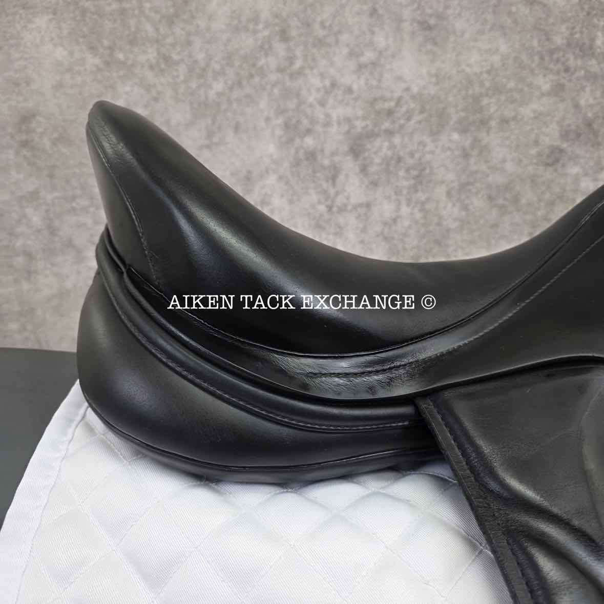 2008 Prestige Doge Dressage Saddle, 17" Seat, 33 Tree - M/MW, Wool Flocked Panels
