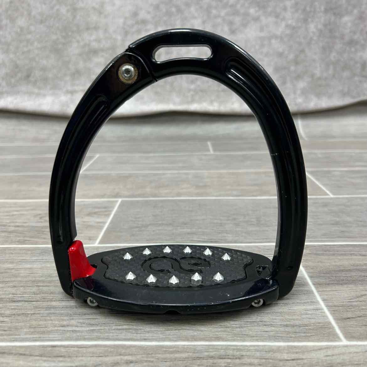 American Equus Elite Escape Safety Stirrup 4.75"