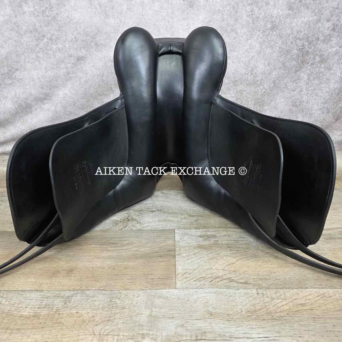 **SOLD** 2018 County Epiphany Monoflap Dressage Saddle, 17" Seat, Medium Narrow Tree, Wool Flocked Panels