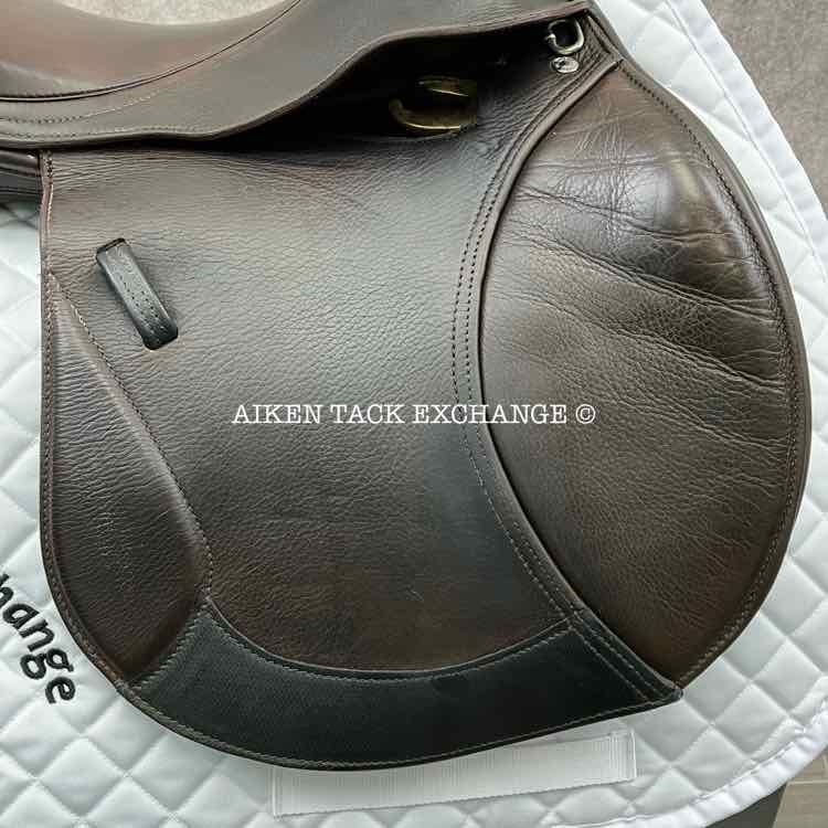**SOLD** 2017 Bliss of London Close Contact Jump Saddle, 17" Seat, Extra Wide Tree, Wool Flocked Panels