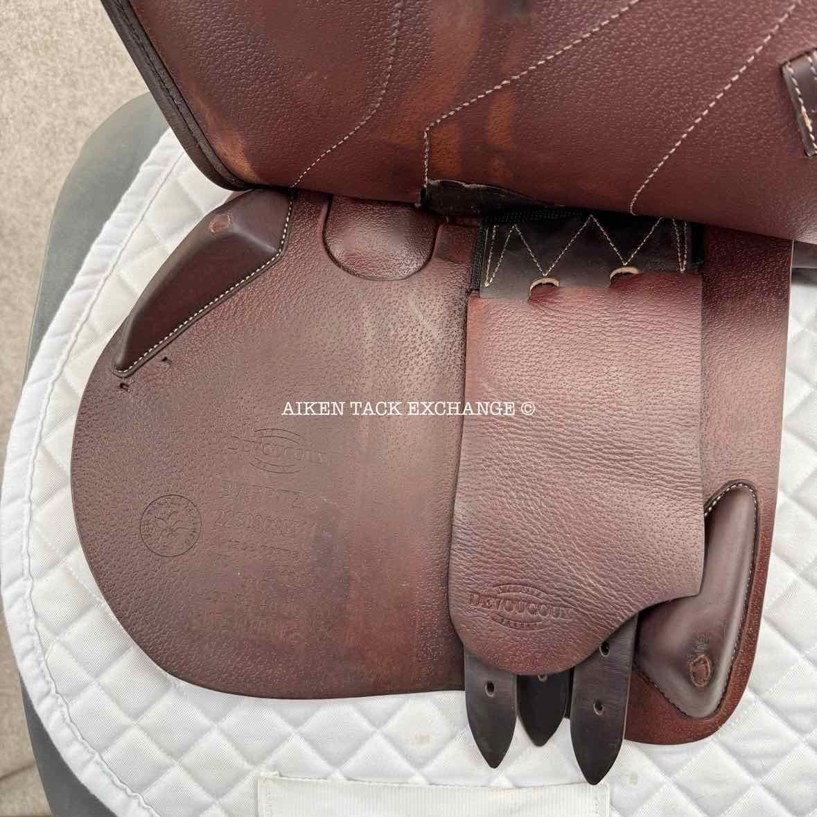 2022 Devoucoux Biarritz S Close Contact Jump Saddle, 17.5" Seat, 2AA Flap, Medium Tree, D3D Panels, Full Buffalo Leather