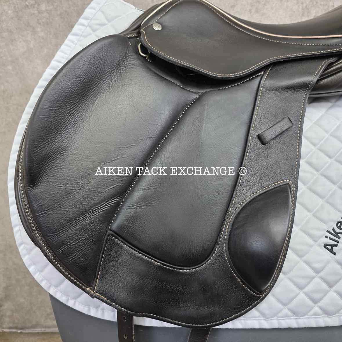 **SOLD** 2018 Custom Saddlery Fleur De Lys Monoflap Jump Saddle, 17.5" Seat, Adjustable Tree, Wool Flocked Panels