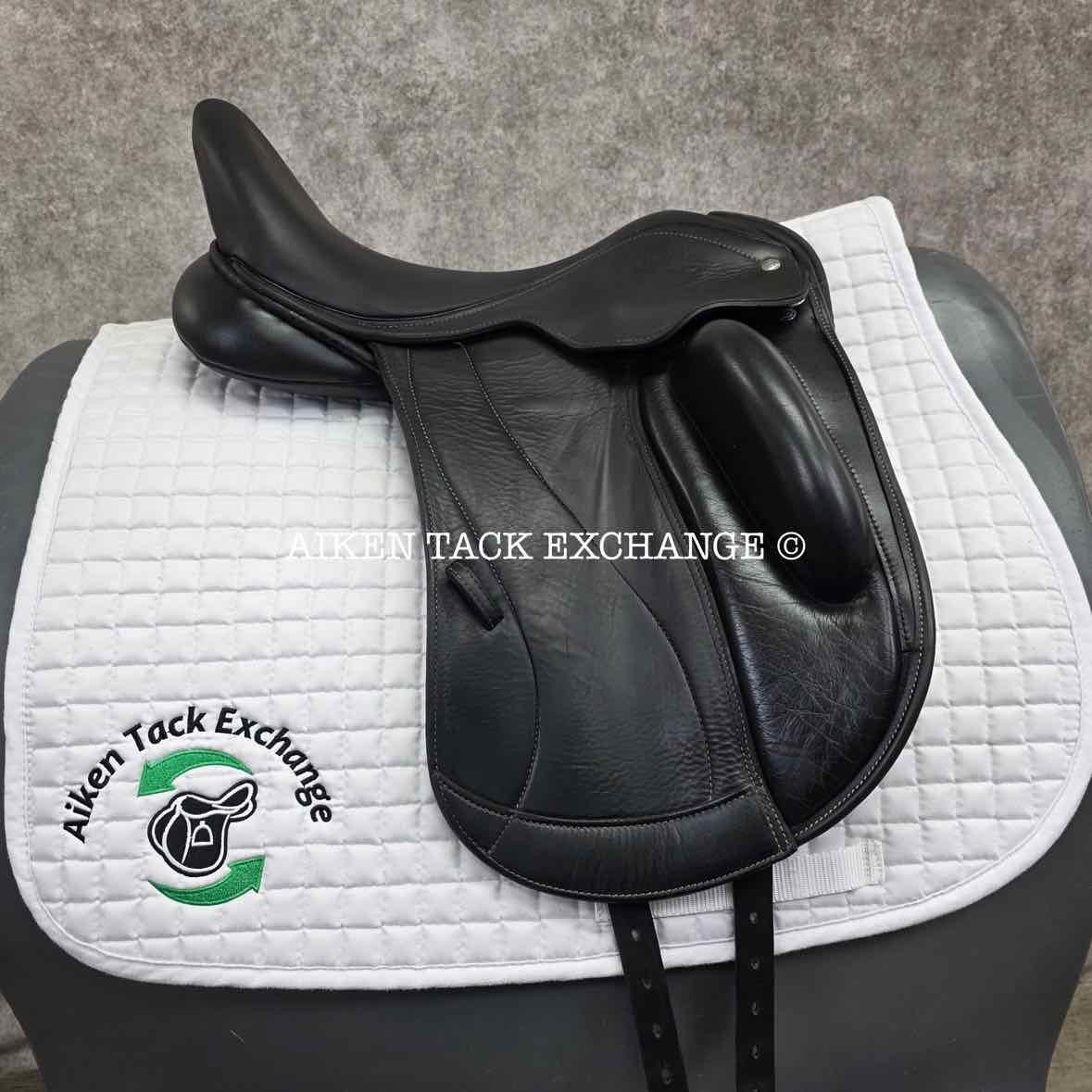 2017 Custom Saddlery Wolfgang Constanze Monoflap Dressage Saddle, 17.5" Seat, Adjustable Tree, Wool Flocked Panels