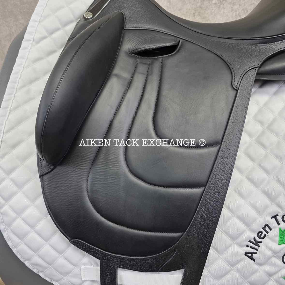 2025 Devoucoux Makila Harmonie Dressage Saddle, 17.5" Seat, 1A Flap, Medium? Tree, D3D Panels
