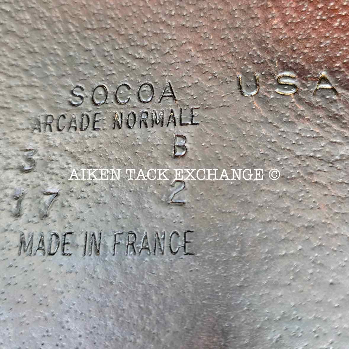 2003 Devoucoux Socoa Jump Saddle, 17" Seat, 2 Flap, Medium Wide Tree, Wool Flocked Panels