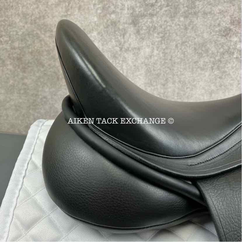 **SOLD** Adam Ellis Style Dressage Saddle, 18" Seat, M/MW Tree, Wool Flocked Panels