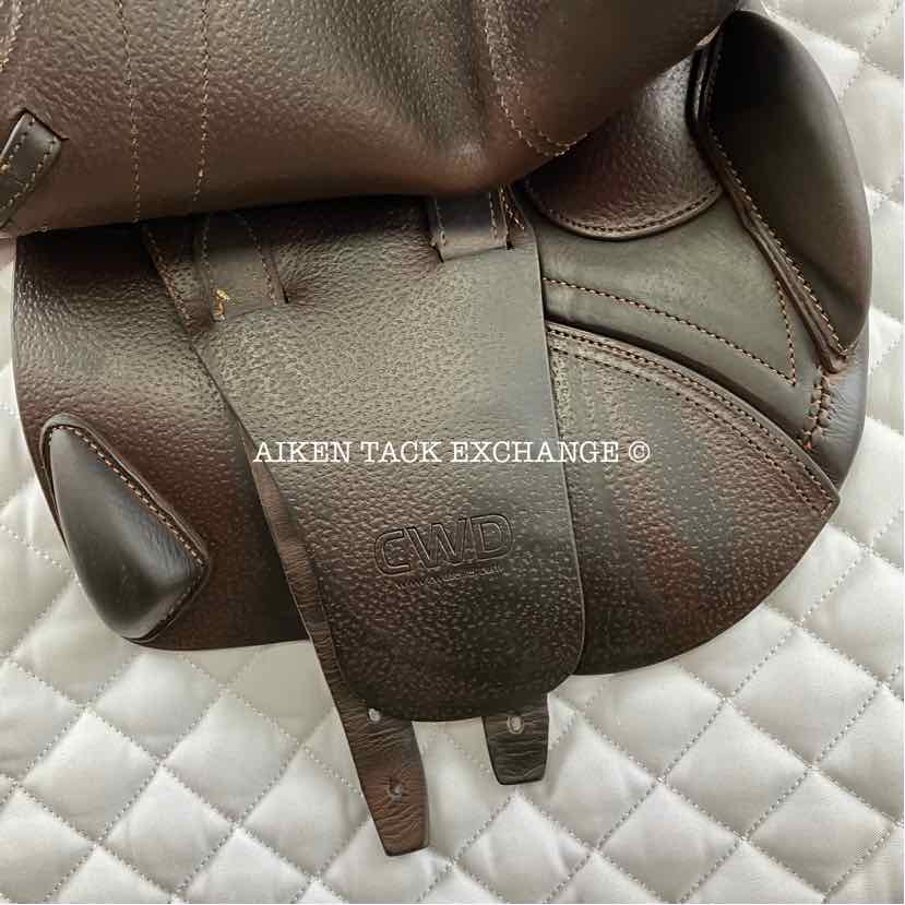 2017 CWD SE10 Close Contact Jump Saddle, 15.5" Seat, 1K Flap, MW/W Tree, Foam Panels, Full Buffalo Leather