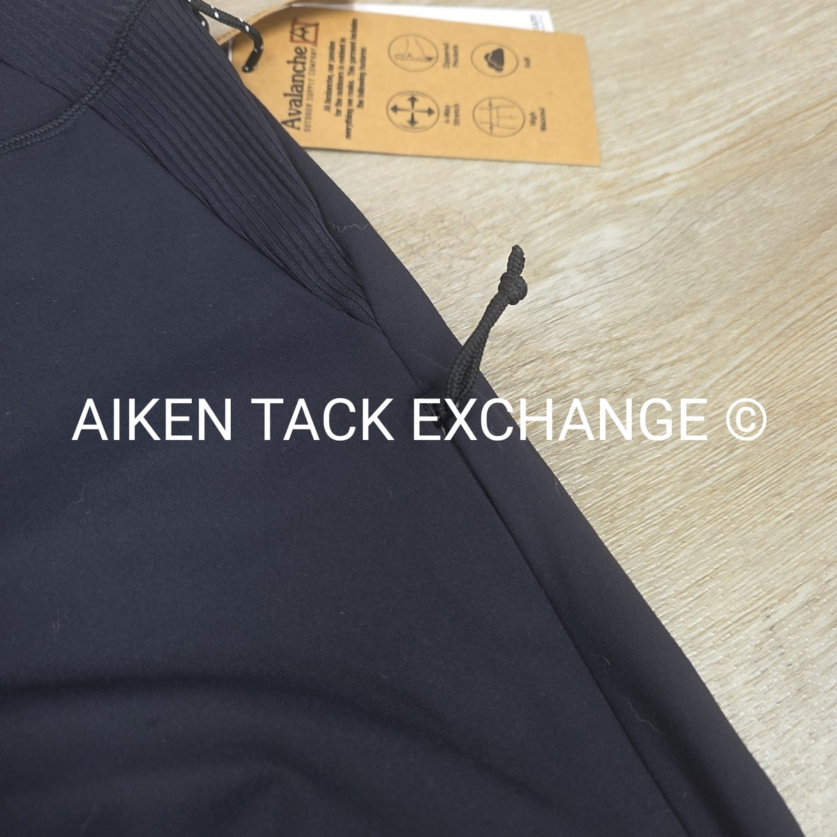 Avalanche Outdoor Supply Co. Compression Leggings, Size Medium