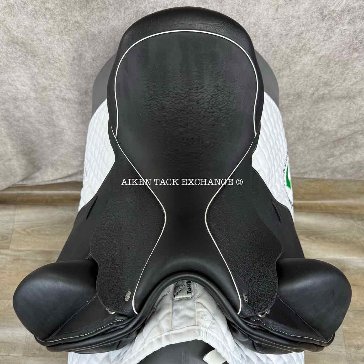 2023 Custom Saddlery Wolfgang Solo MKII Monoflap Dressage Saddle, 17.5" Seat, Adjustable Tree, Wool Flocked Panels