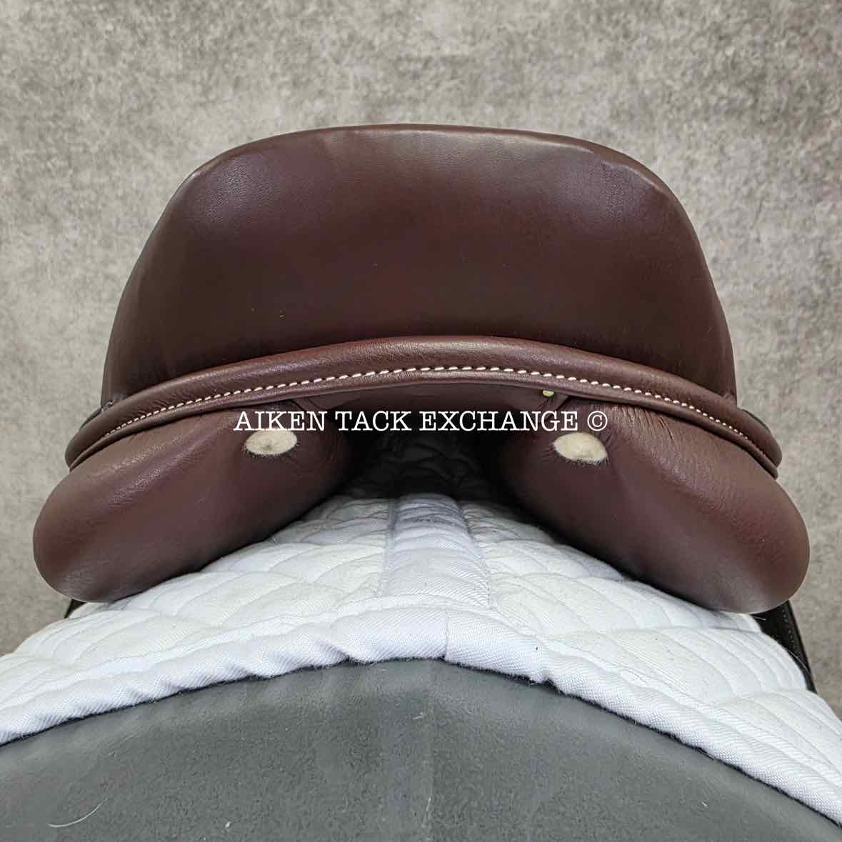**SOLD** HDR - Henri de Rivel Club Close Contact Plus Saddle, 16.5" Seat, Adjustable Tree - IGP Changeable Gullet, Foam Panels