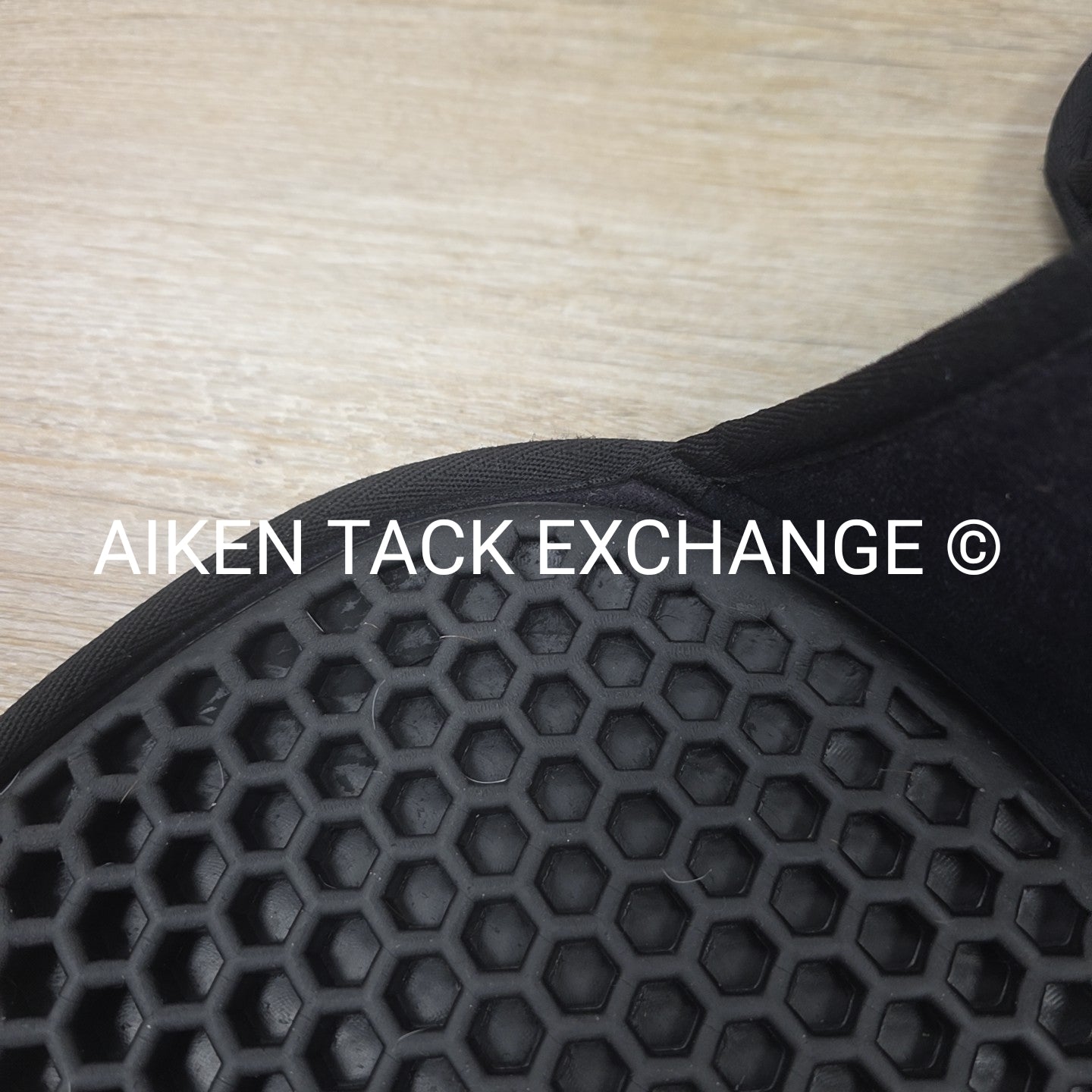 Acavallo Wither Free Hexagonal Gel & Memory Foam Half Pad