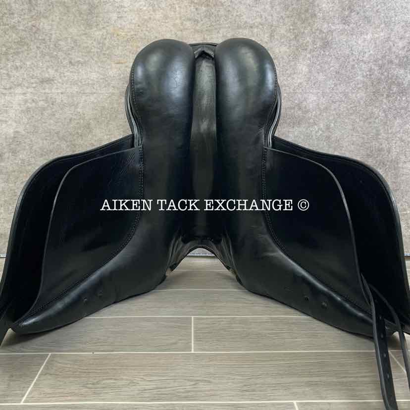 2006 Stubben Maestoso Deluxe Dressage Saddle, 18" Seat, 32cm Tree - W/XW, Wool Flocked Panels