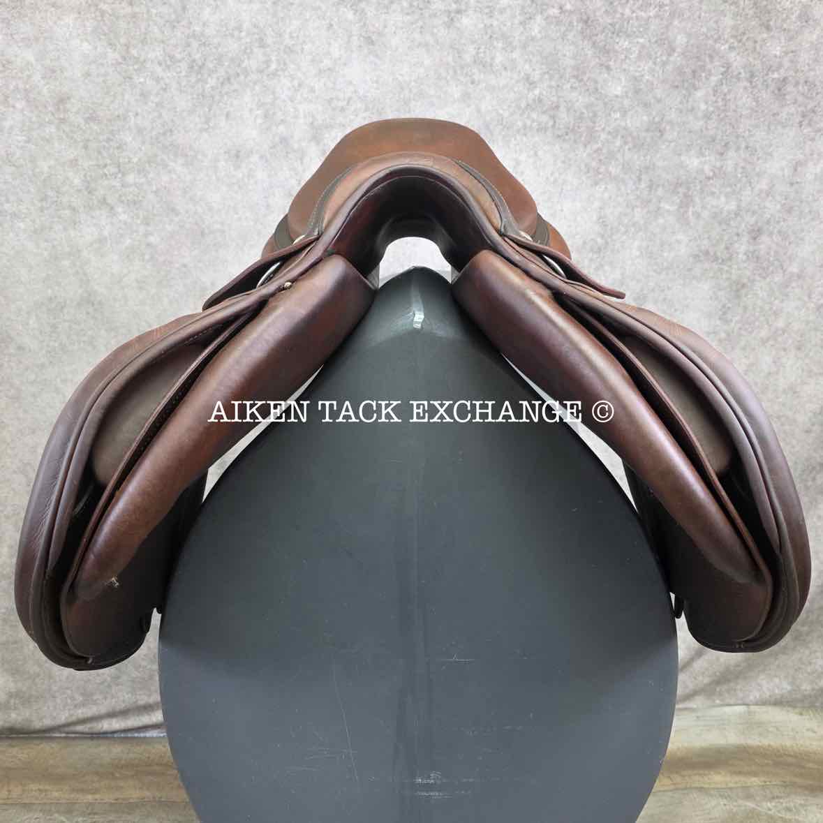 2015 Meyer Act 1 Close Contact Jump Saddle, 17.5" Seat, Medium Tree, Foam Panels