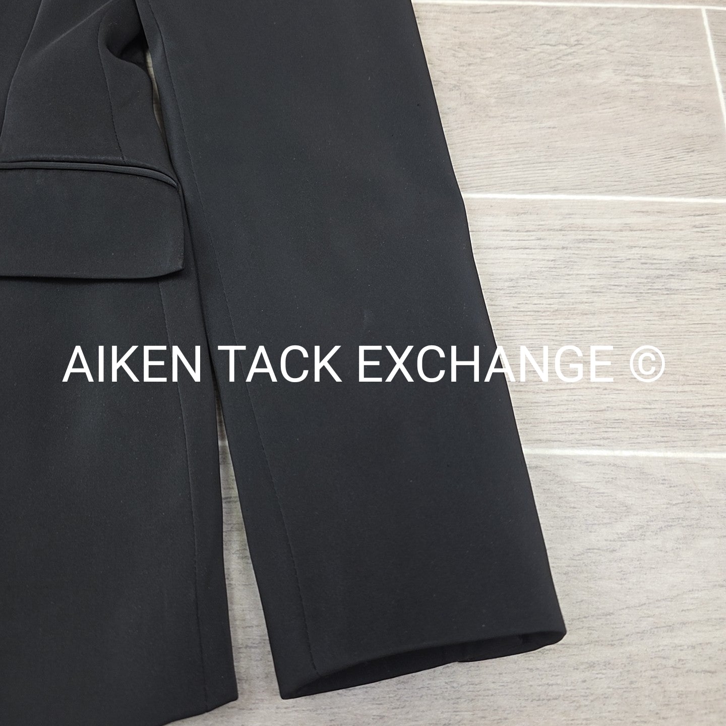 RJ Classics Xtreme Stretch Show Coat, Size 2 Long