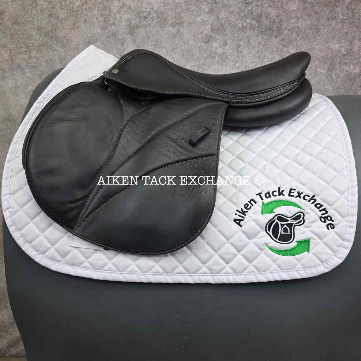 2019 Voltaire Blue Infinite Close Contact Jump Saddle, 17" Seat, 2A Flap, Medium Wide Tree, PRO Panels, Full Buffalo Leather