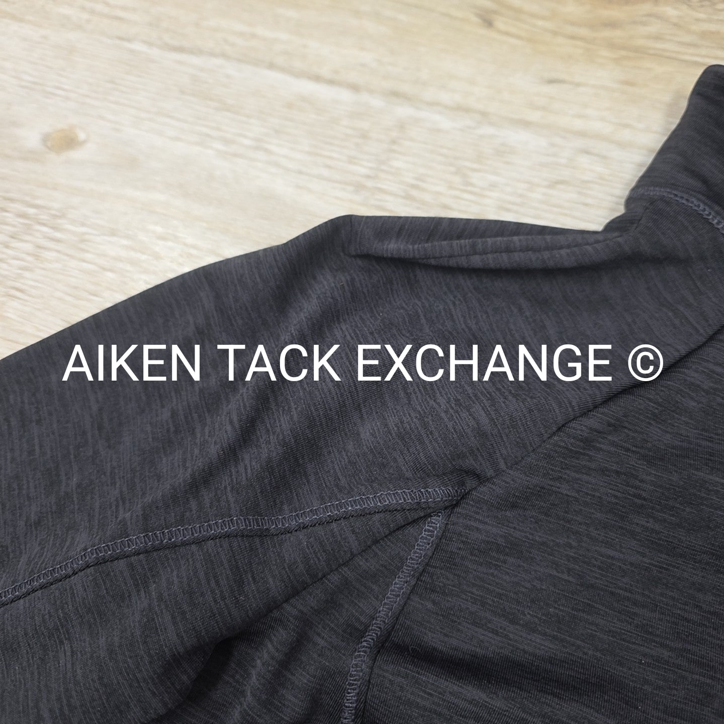 Layer 8 Long Sleeve Light Weight Pull Over, Size Medium