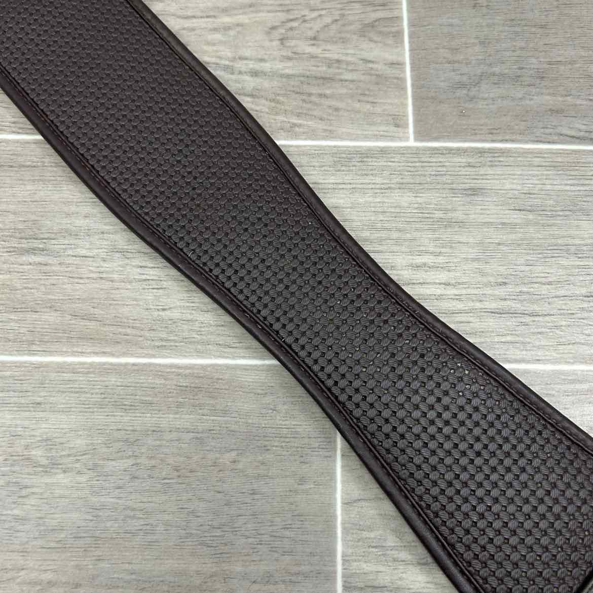 Wintec Chafeless Girth, Brown, 56"