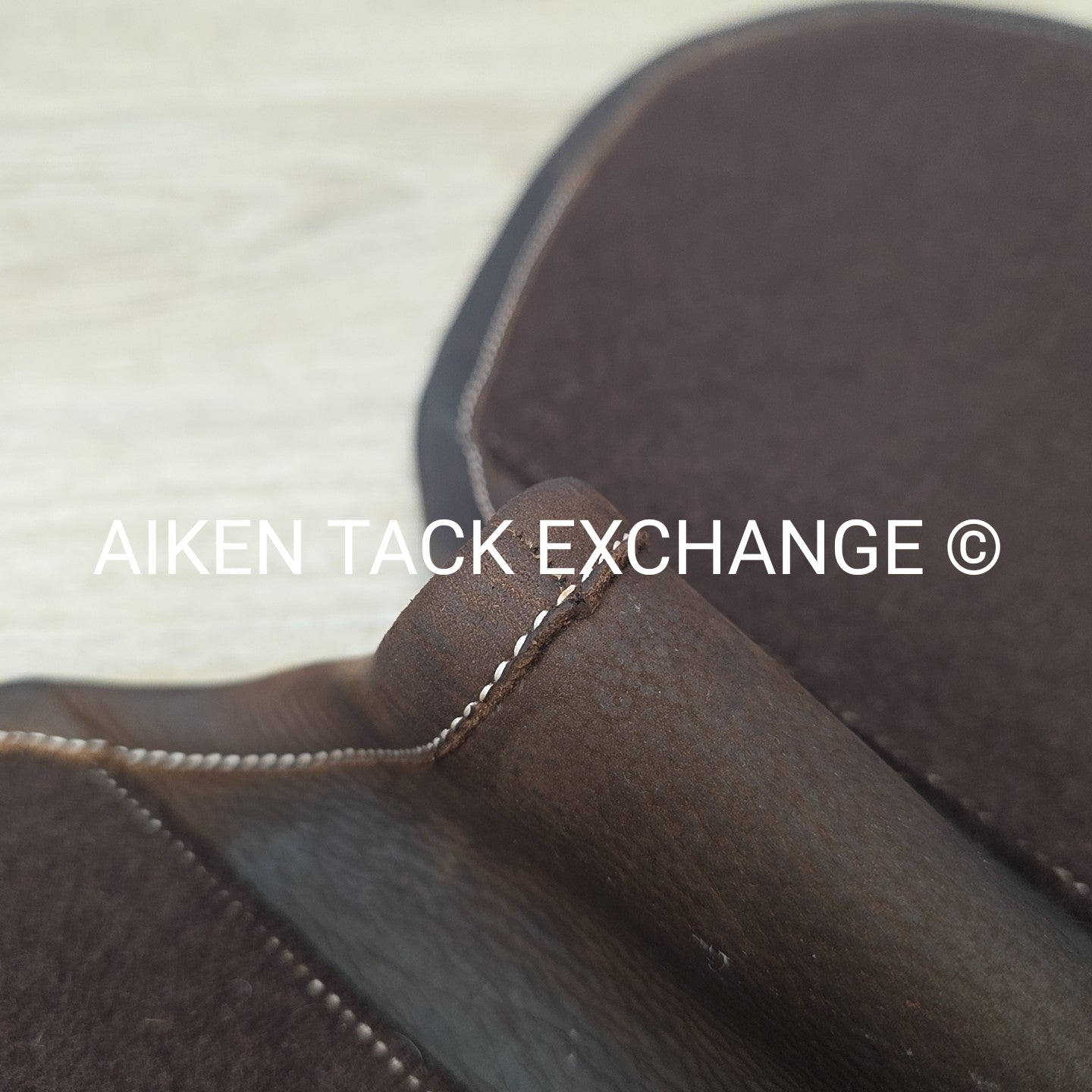 Voltaire Leather & Felt Half Pad, Size Large