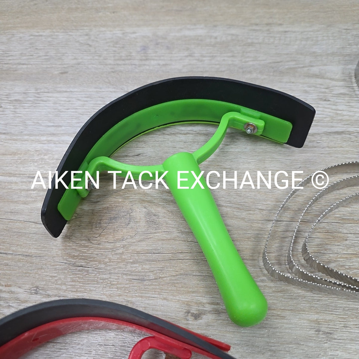 BARGAIN BUNDLE: 2 Shedding Combs & 3 Sweat Scrapers