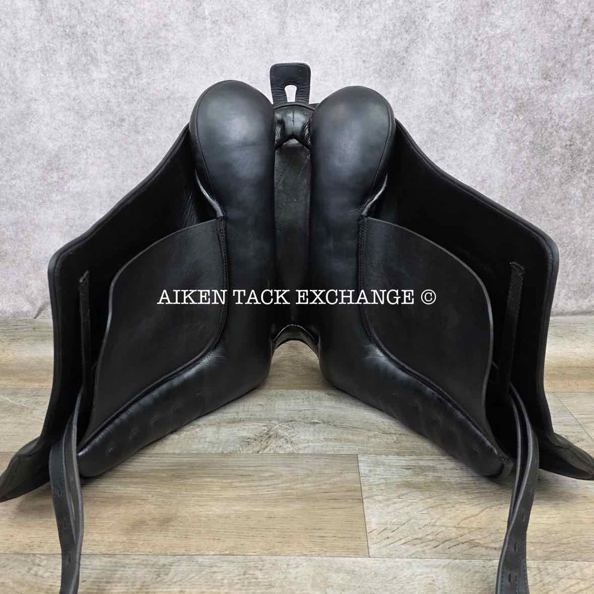 Zaldi Luso Deluxe Portuguese Dressage Saddle, 17" Seat, M/MW Tree, Wool Flocked Panels, Comes with Matching Tack & Accessories