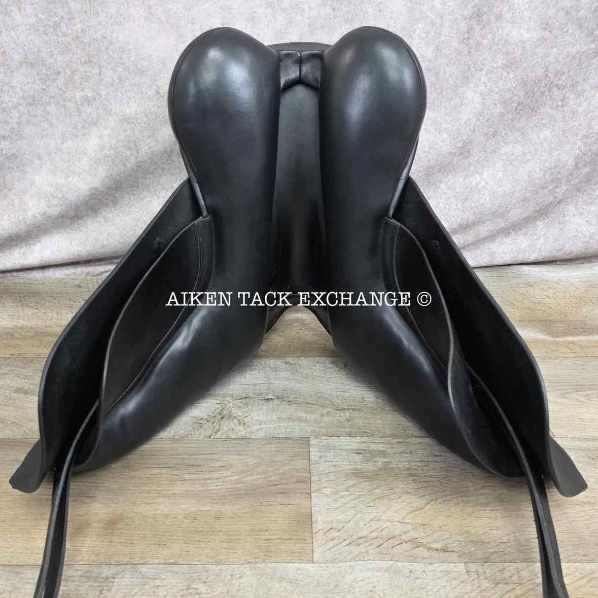Martin Wilkinson Dressage Saddle, 17.5" Seat, Wide Tree, Wool Flocked Panels