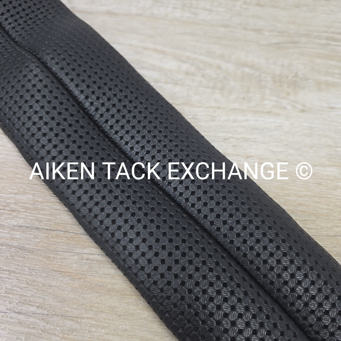 Wintec Short Girth, Black, 26"