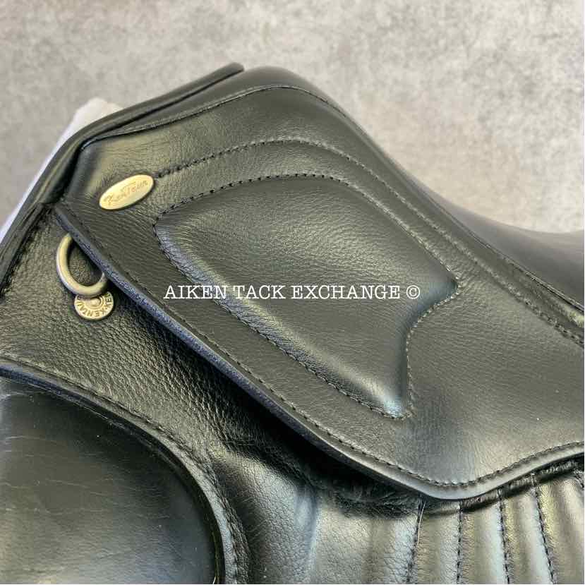 **SOLD** 2018 Kentaur Ithaka AP Monoflap Dressage Saddle, 17.5" Seat, Medium Wide Tree, Wool Flocked Panels