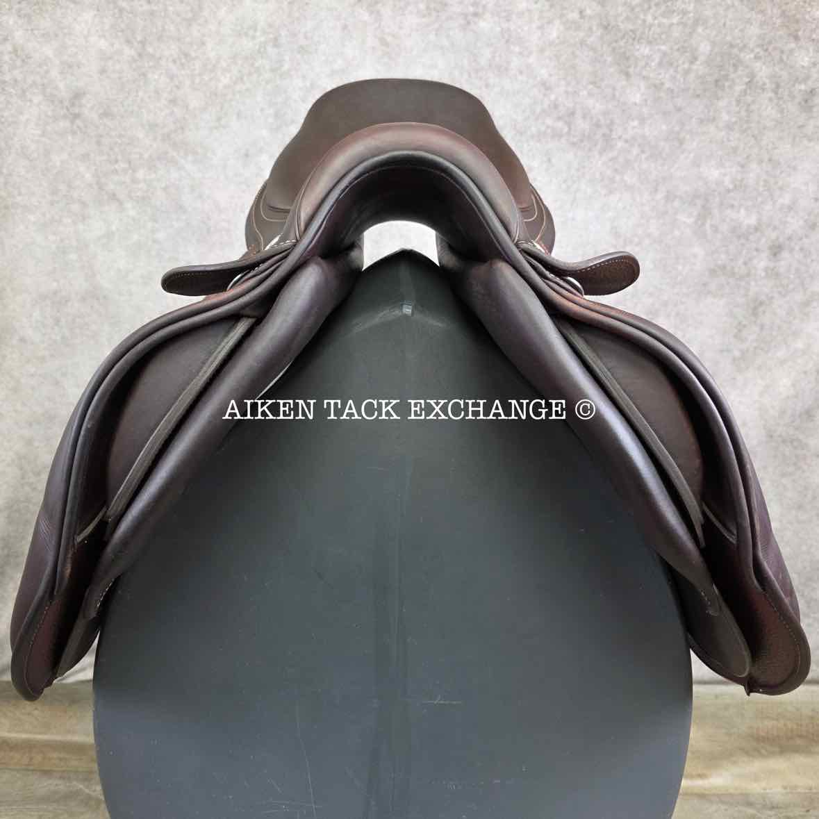 2023 CWD SE03 Close Contact Jump Saddle, 16.5" Seat, 2L Flap, Medium Tree, Foam Panels, Full Buffalo Leather