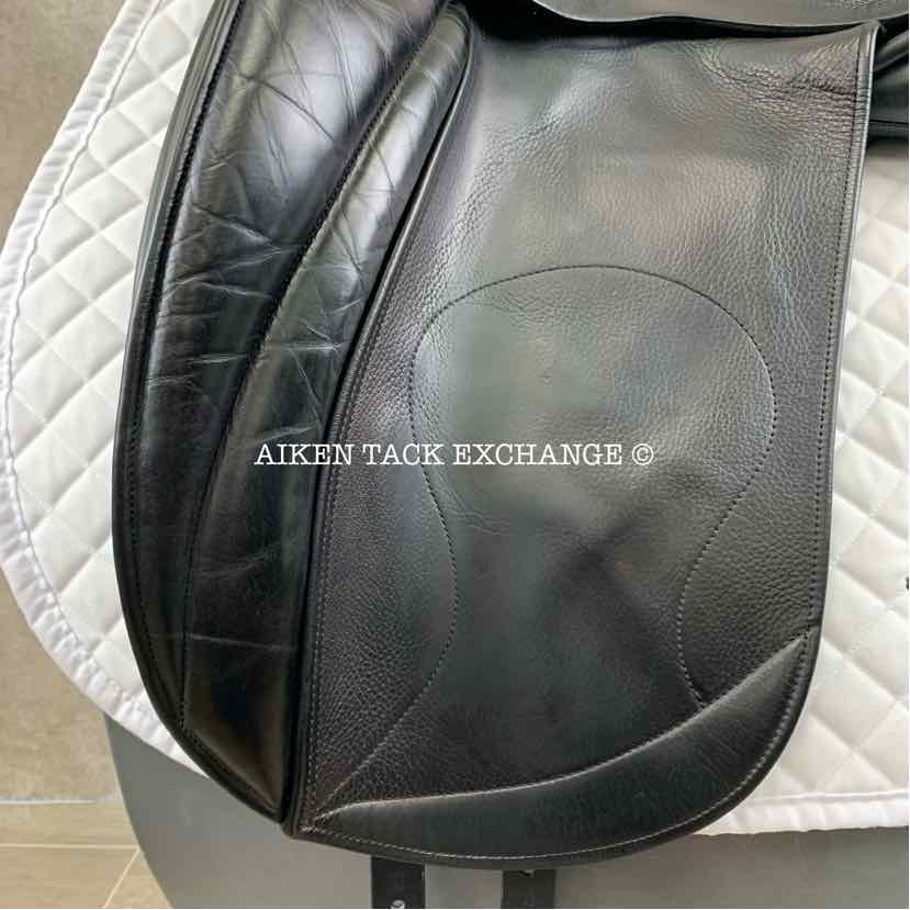 **SOLD** 2012 Hulsebos DR CC Dressage Saddle, 17.5" Seat, Medium Wide Tree, Wool Flocked Panels