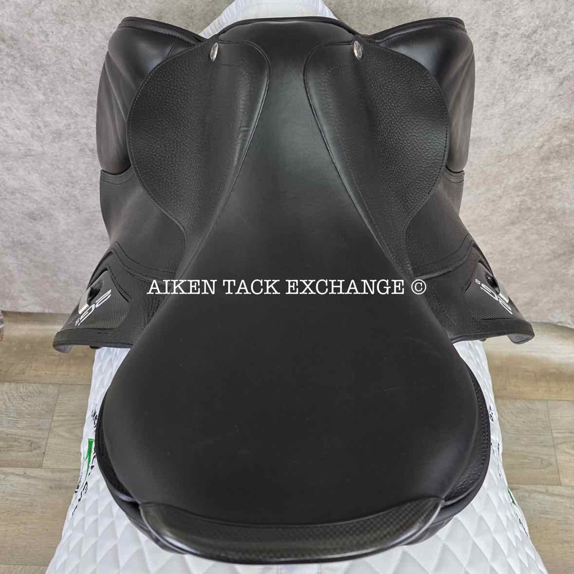 2018 CWD SE25 2GS Close Contact Jump Saddle, 18" Seat, 2C Flap, Medium Tree, Wool Flocked Panels
